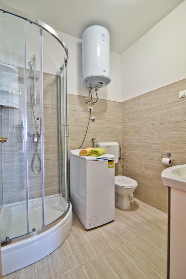 Apartments Mica فرسي المظهر الخارجي الصورة
